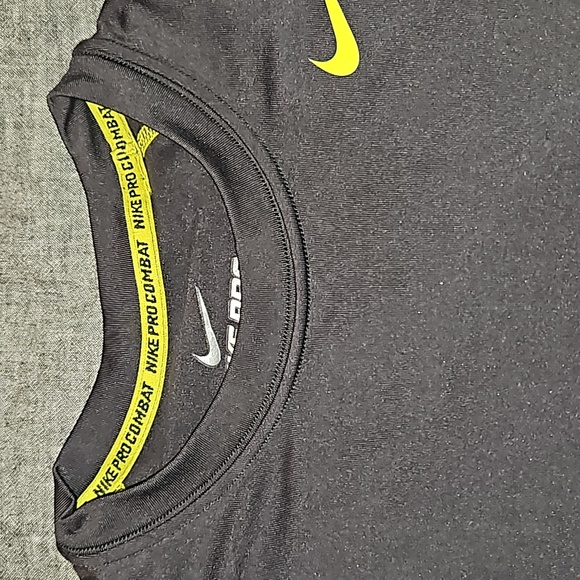 Nike Pro Combat Fitted long sleeve shirt - Picture 2 of 5